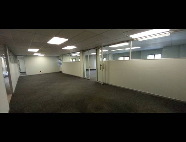 843M² OFFICE TO LET IN WOODMEAD
